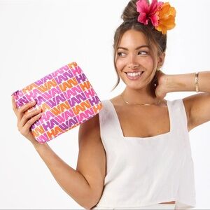 ALOHA Collection x Hawaiian Airlines Pink and Orange Travel Bag NWT